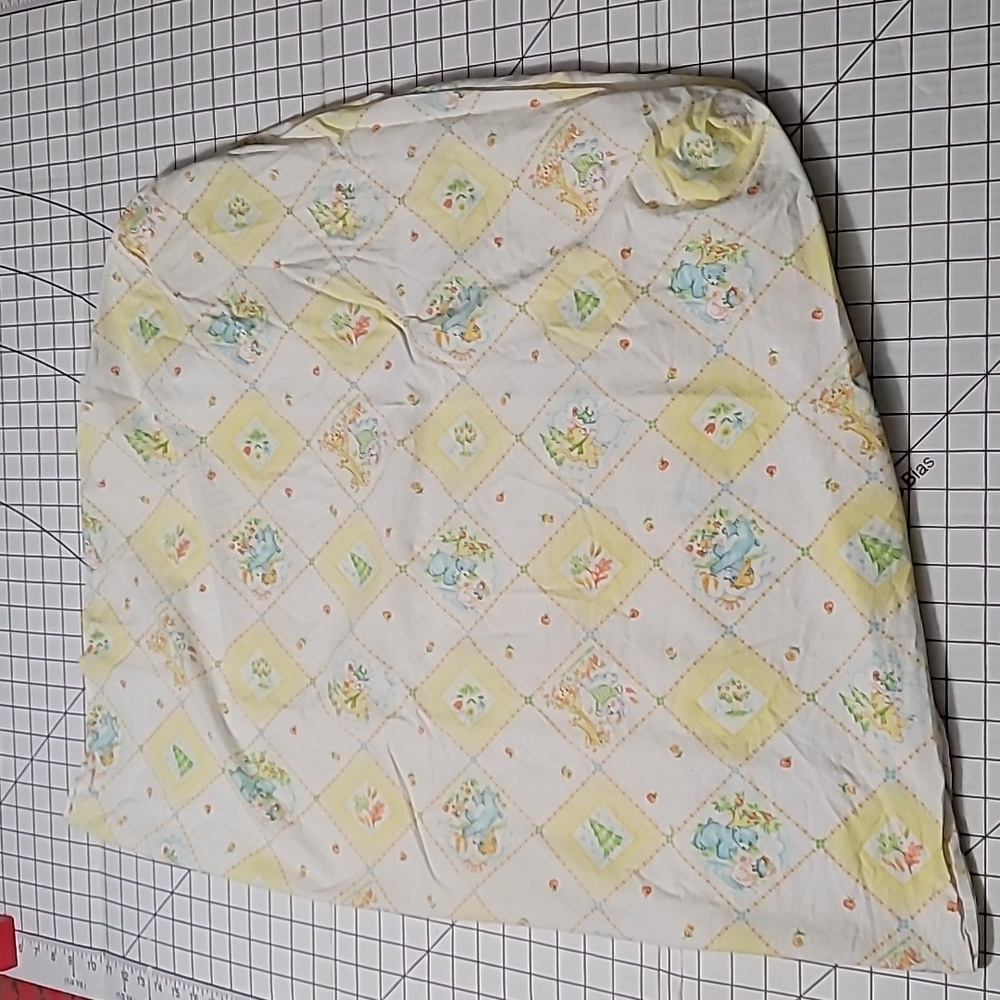 Vintage Dundee Seasons Crib‎ Sheet - Preloved